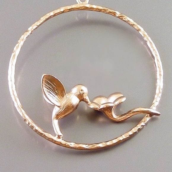 Dainty Rose Gold Hummingbird Necklace - Picture 1 of 4